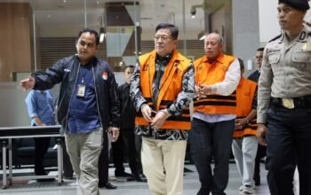 KPK Tahan 4 Tersangka Pembayaran Komisi Asuransi Perkapalan Perusahaan Asuransi BUMN